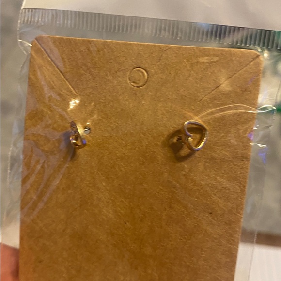 Set of Stud Earrings - Picture 6 of 7